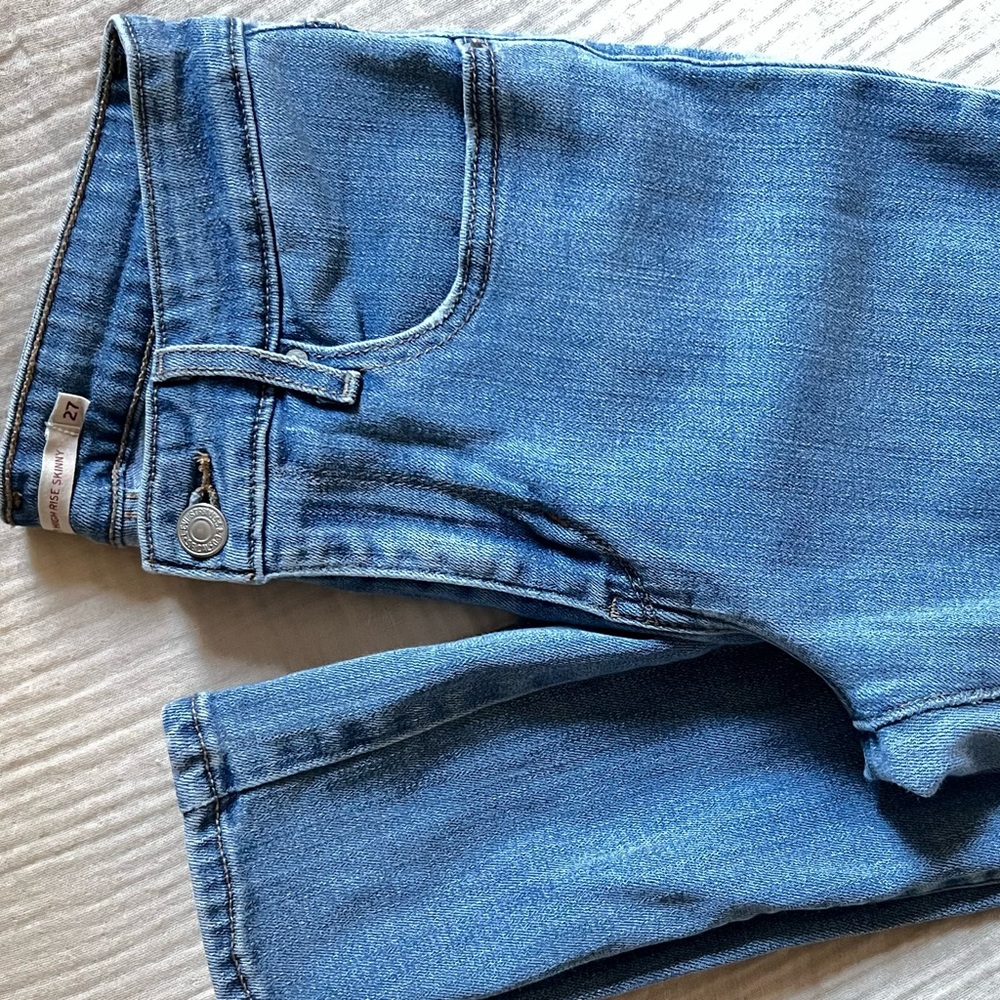 Levi's Women's Skinny Jeans - Light Blue